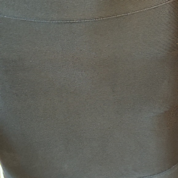 BCBGMAXAZRIA Black Bandage Skirt Size Small - Picture 4 of 4